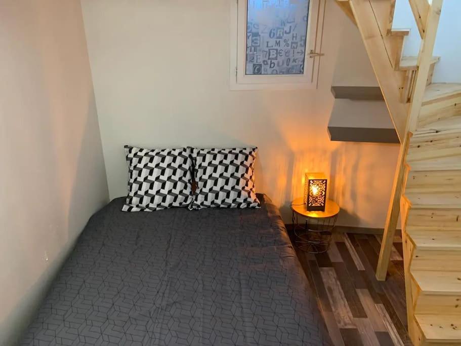 Ferienwohnung Le Cocon T2 Duplex 24 M2 Niort Exterior foto